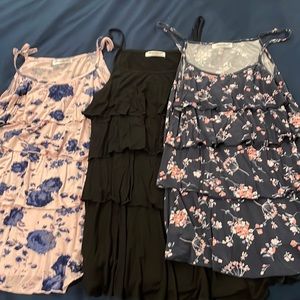 Bundle of 3 nursing tanks